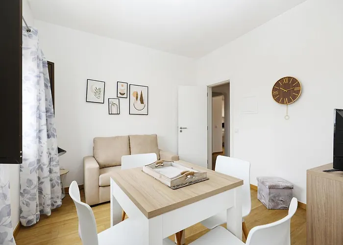 A48 - Windmill 1 Bed In * Odiáxere